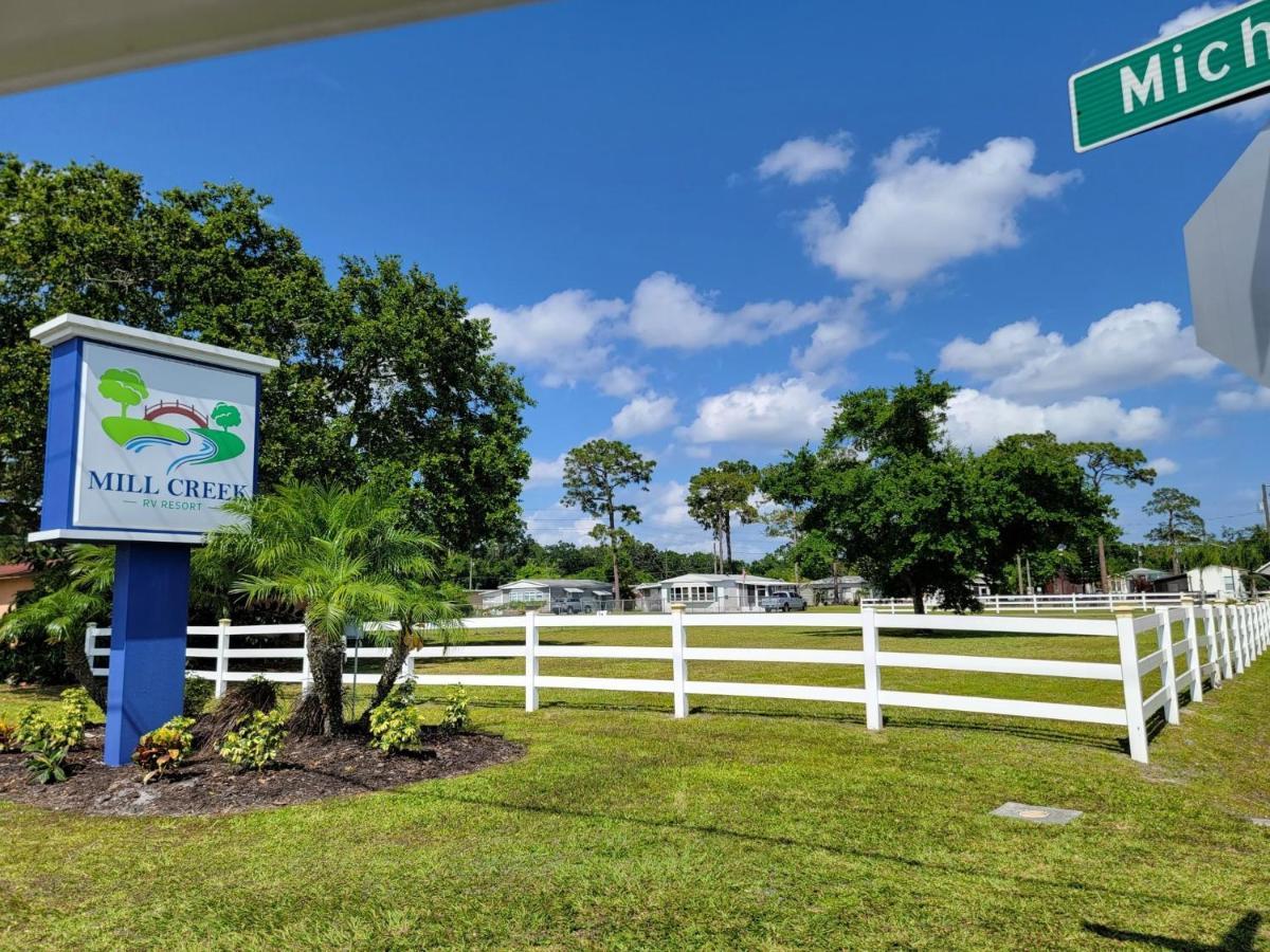 Cozy Tiny Home Near Disney World & Orlando Parks! Kissimmee Eksteriør billede